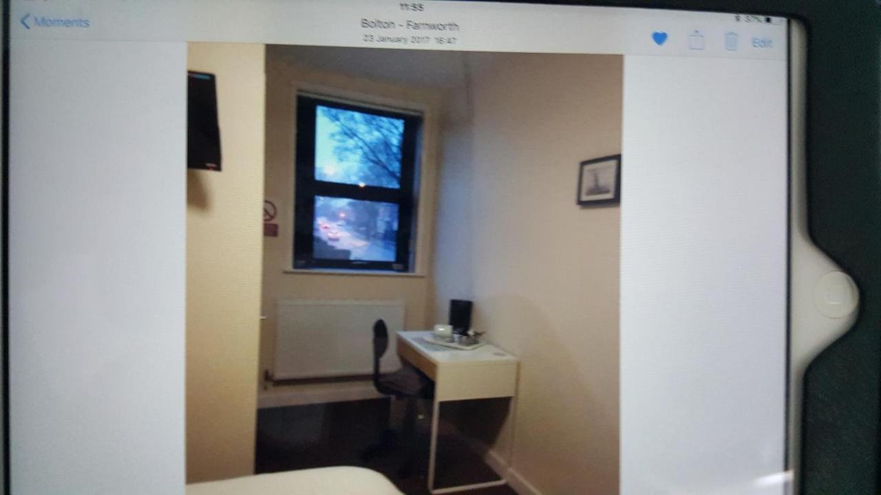 Kings Arms Hotel Farnworth Extérieur photo